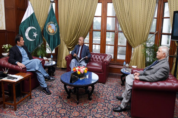 pm imran khan and cm kpk mehmood khan